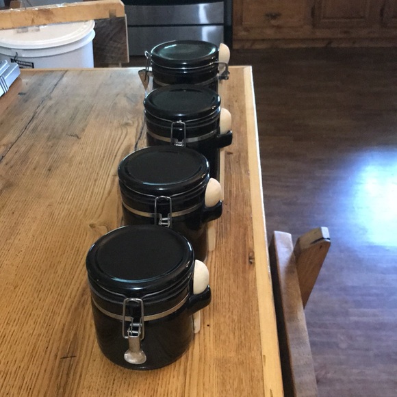 4 black containers for your kitchen. - Picture 5 of 15